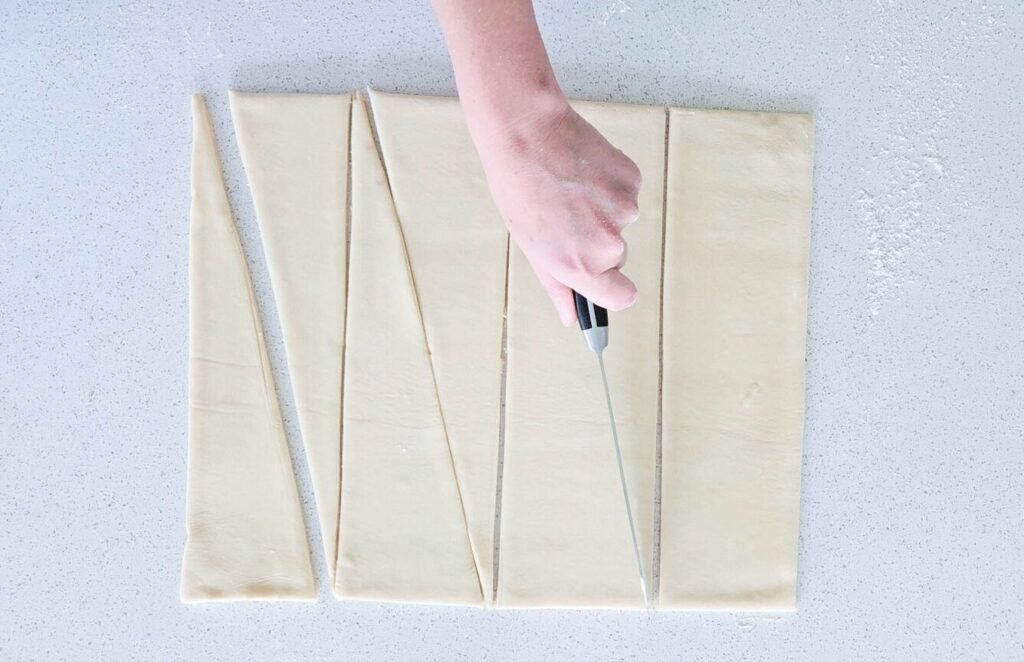 Croissant shaping